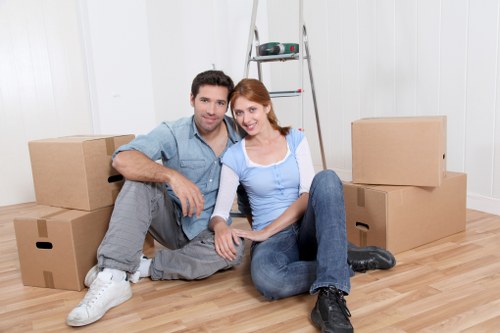Packing and lifting support for student removals Richmond